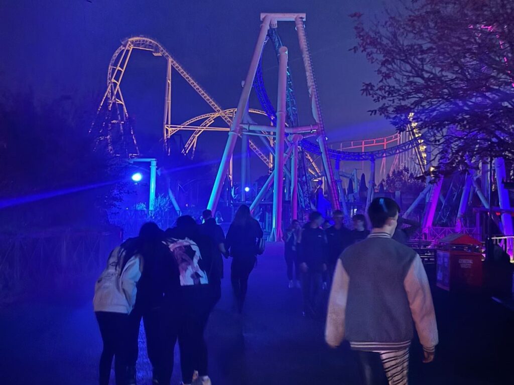 students at thorpe park